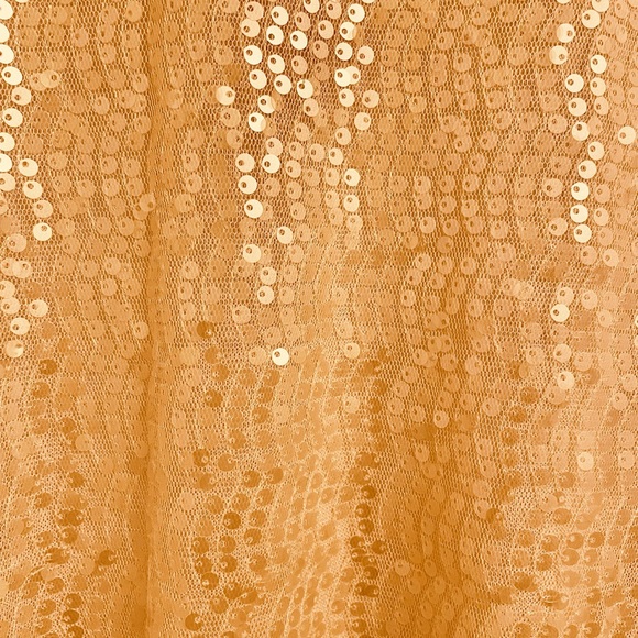 Sequin in dreamy vanilla, L, double layered, soft interior, simply beautiful - Picture 12 of 14